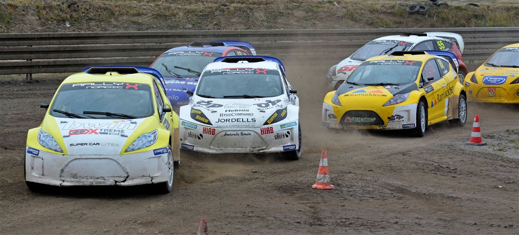 Belgieren Guillame De Ridder (forrest) glemte i fightens hede at køre jokersporet i den første semifinale for SuperCar Lites. Dette gav nul matchpoint samt manglende mulighed for at køre med i finalen.